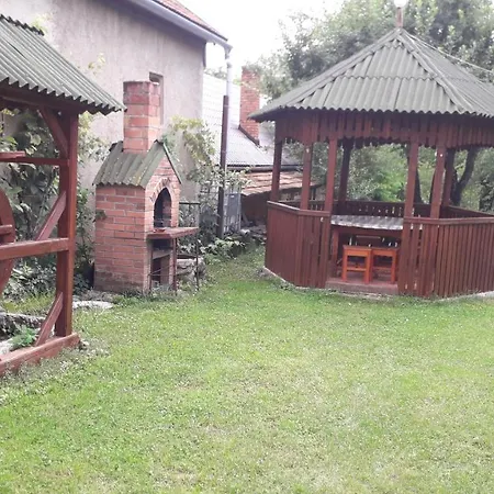 Apartment Pensiunea Shalom